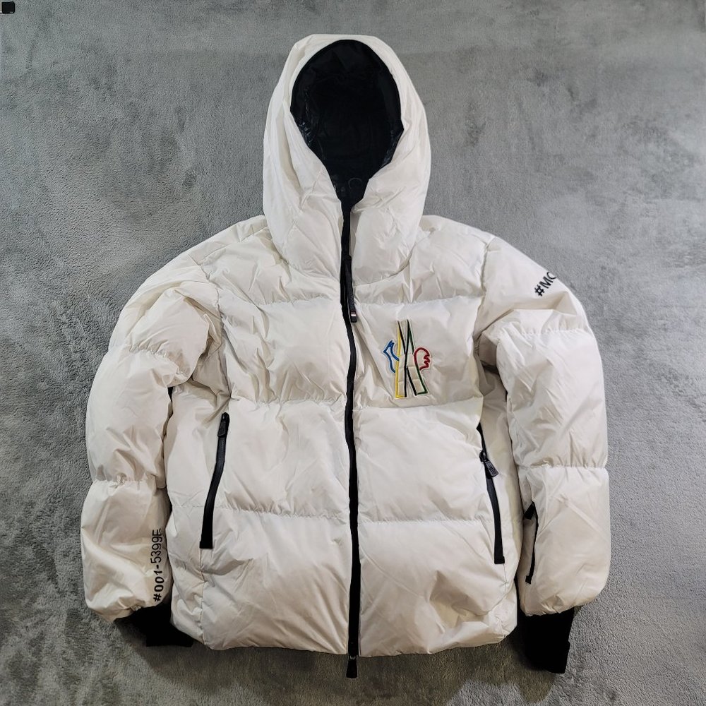 Moncler Grenoble Unisex Puffer Down Jacket White Size 2 Medium 2022 Collection